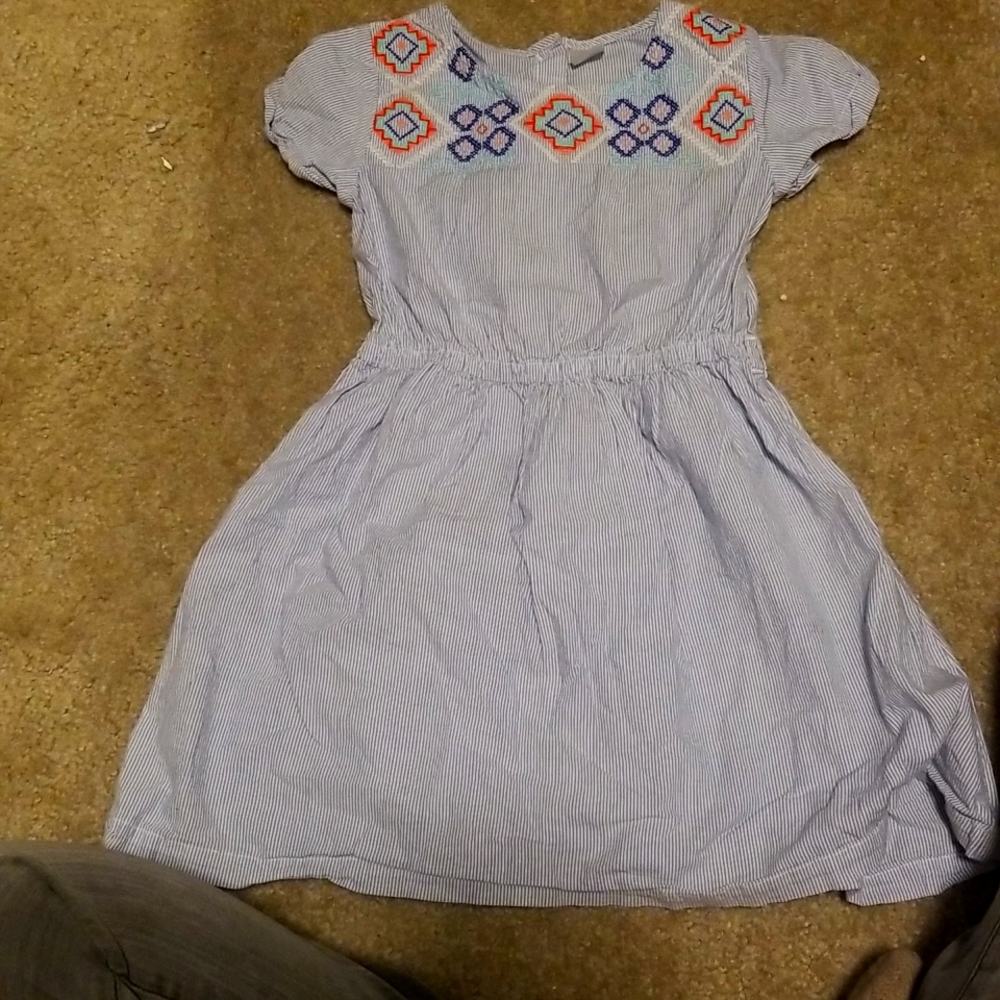Adorable Size 6 Carter's Dress. Only worn once! BUNDLE TO SAVE!